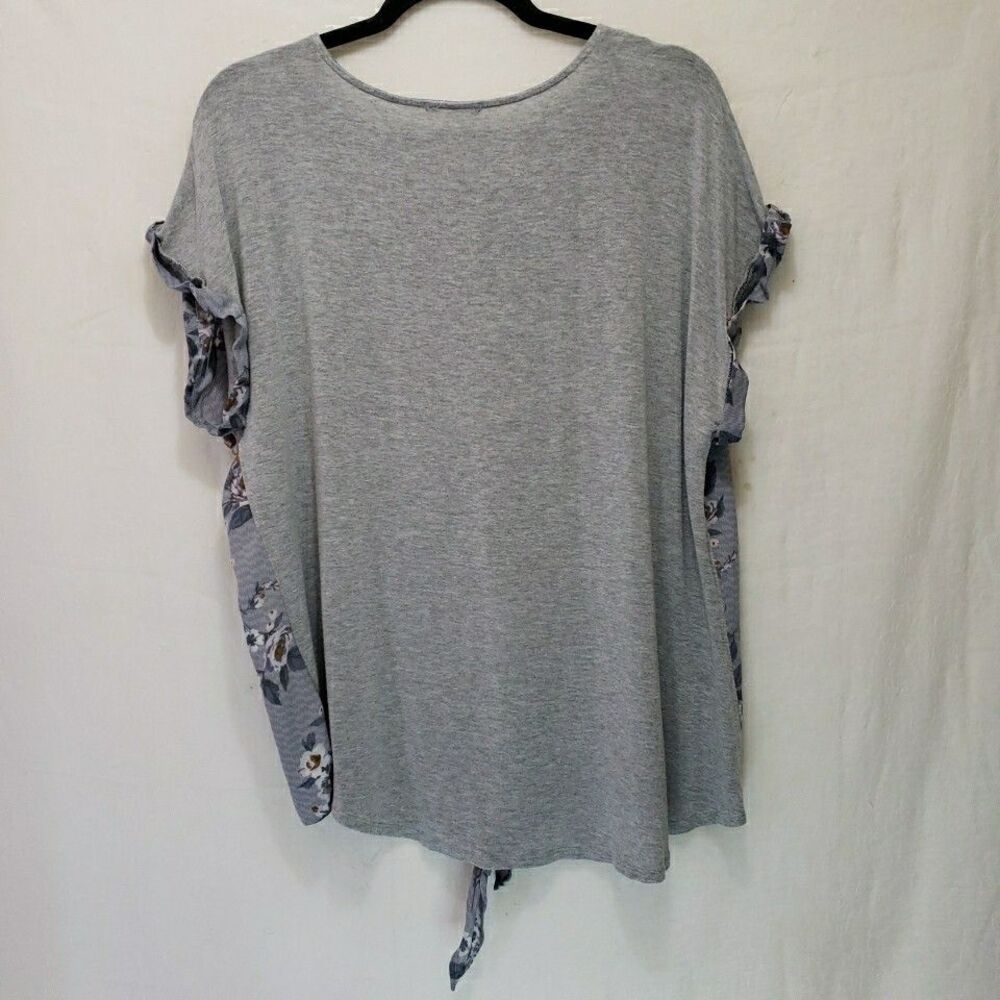 Maurices XXL Blue Gray Floral Keyhole Criss Cross Tie Front Short Sleeve Blouse - Picture 4 of 9